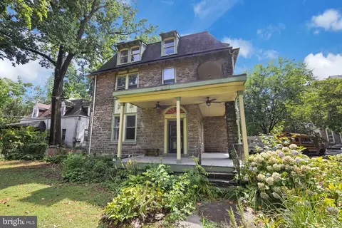 5318 Baynton St, Philadelphia, PA 19144