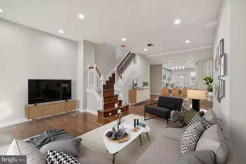 5831 Cedar Ave, Philadelphia, PA 19143