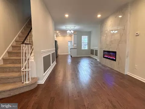 1743 Georges Ln, Philadelphia, PA 19131