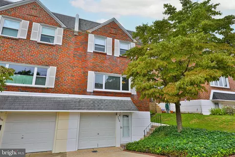 7334 Hill Rd, Philadelphia, PA 19128