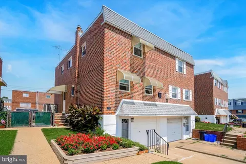 2765 Clayton St, Philadelphia, PA 19152