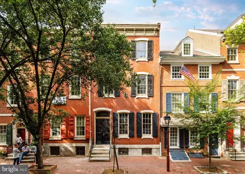 243 Pine St, Philadelphia, PA 19106