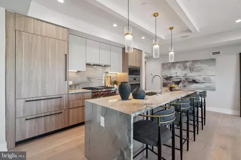 160 N 64 N 2nd St #501, Philadelphia, PA 19106
