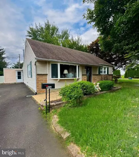 896 Morefield Rd, Philadelphia, PA 19115