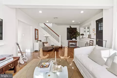 473 Flamingo St, Philadelphia, PA 19128