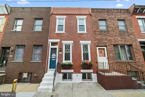 1116 Tree St, Philadelphia, PA 19148