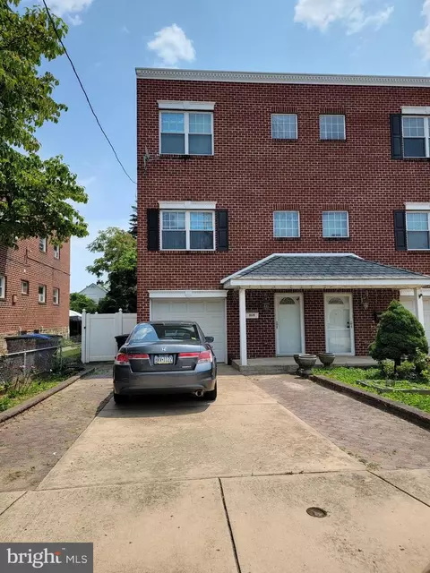 9529 Evans St, Philadelphia, PA 19115