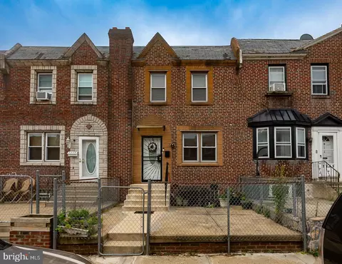 1318 Fanshawe St, Philadelphia, PA 19111