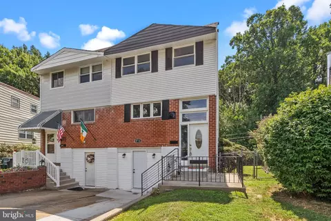 8716 Macon St, Philadelphia, PA 19152