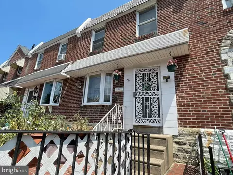 1043 Rosalie St, Philadelphia, PA 19149