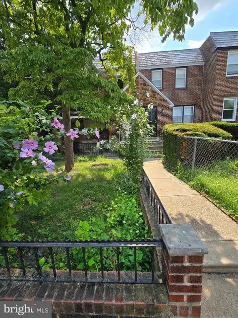 1636 E Walnut Ln, Philadelphia, PA 19138