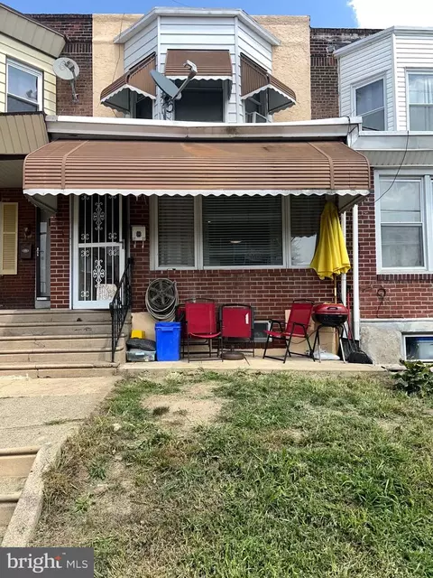 2727 S 71st St, Philadelphia, PA 19153