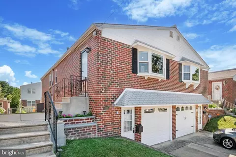 501 Strahle St, Philadelphia, PA 19111
