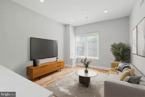 734 S 51st St #2, Philadelphia, PA 19143