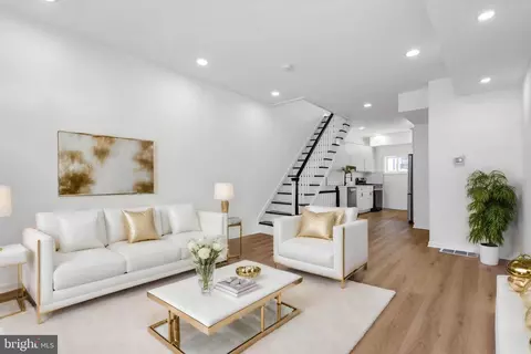 1810 Mcclellan St, Philadelphia, PA 19145