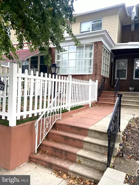 5767 N 17th St, Philadelphia, PA 19141