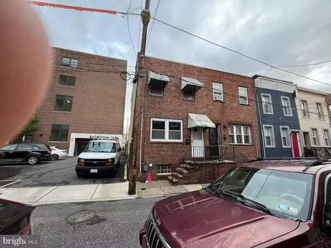3250 Livingston St, Philadelphia, PA 19134