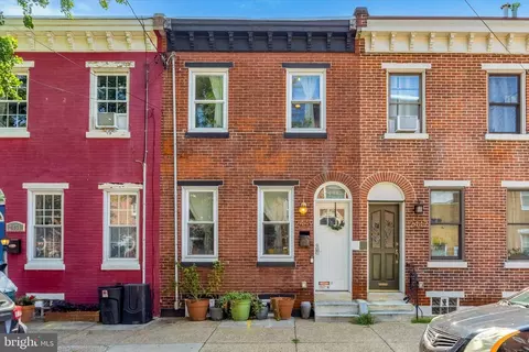 2449 Cedar St, Philadelphia, PA 19125