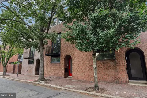 291 Locust St, Philadelphia, PA 19106