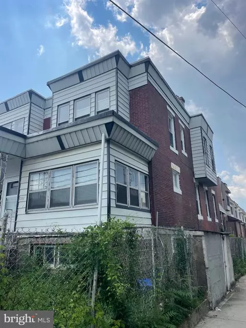 418 S 62nd St, Philadelphia, PA 19143