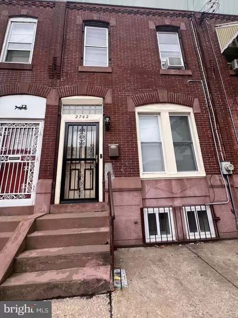2742 Wharton St, Philadelphia, PA 19146