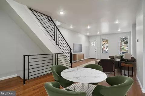 7111 Edmund St, Philadelphia, PA 19135