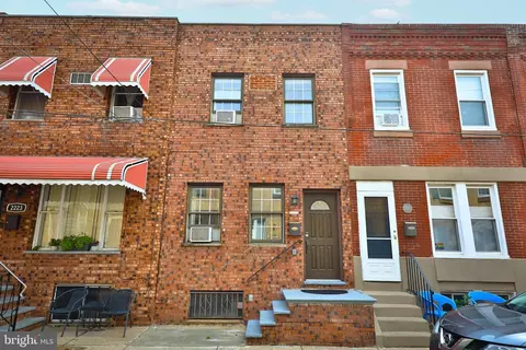 2225 S Hicks St, Philadelphia, PA 19145