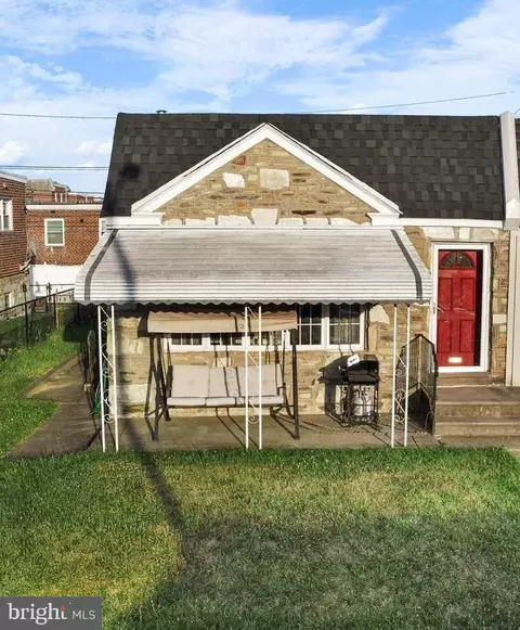 8375 Langdon St, Philadelphia, PA 19152