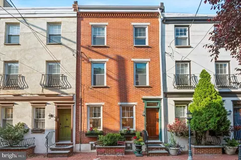 1525 Naudain St, Philadelphia, PA 19146