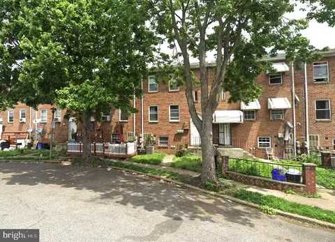 2831 Brighton Pl, Philadelphia, PA 19149