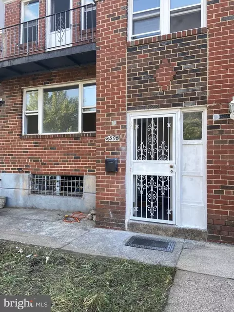 2590 Cranston Rd NW, Philadelphia, PA 19131