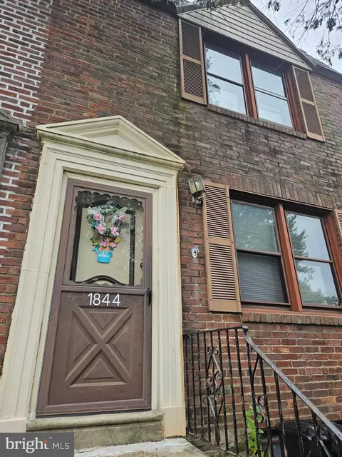 1844 Arthur St, Philadelphia, PA 19152