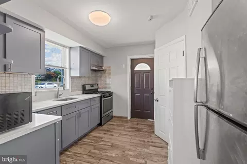 9231 Horatio Rd, Philadelphia, PA 19114