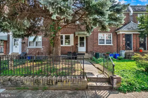 90 Fern St, Philadelphia, PA 19120