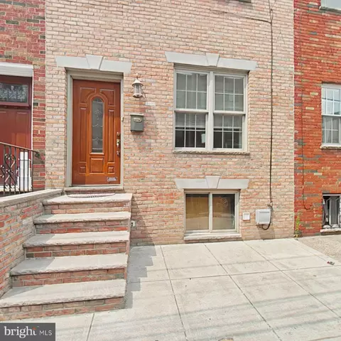 2204 S 15th St, Philadelphia, PA 19145