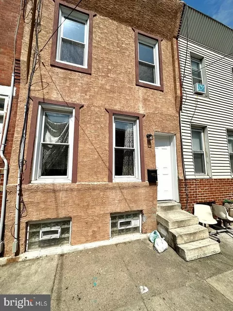 2043 Mcclellan St, Philadelphia, PA 19145