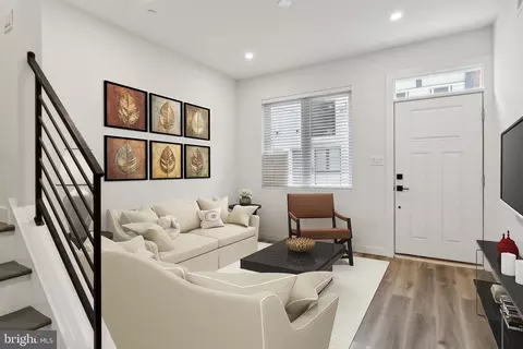 619 Dudley St, Philadelphia, PA 19148