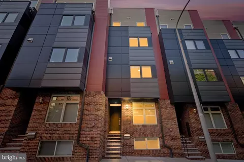 148 N Front St, Philadelphia, PA 19106