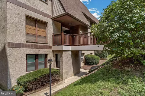 415 Shawmont Ave #B, Philadelphia, PA 19128