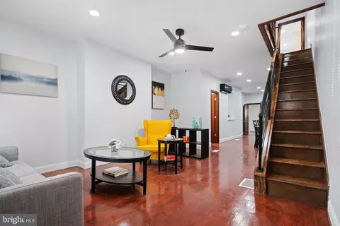 728 N 49th St, Philadelphia, PA 19139