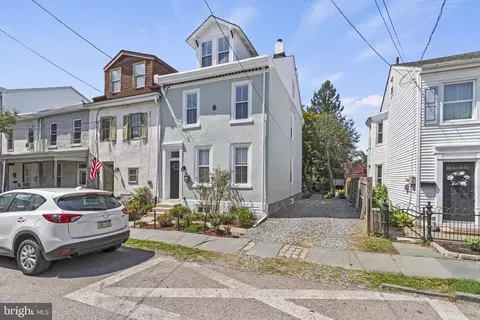 368 Martin St, Philadelphia, PA 19128