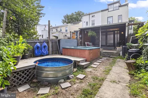 430 Green Ln, Philadelphia, PA 19128