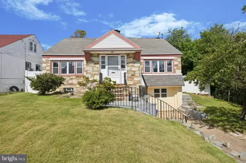 1927 29 Lansing St, Philadelphia, PA 19111