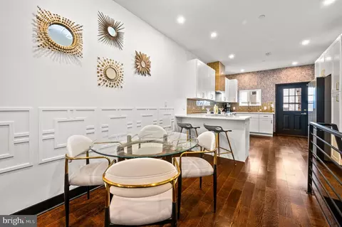 2137 Earp St, Philadelphia, PA 19146