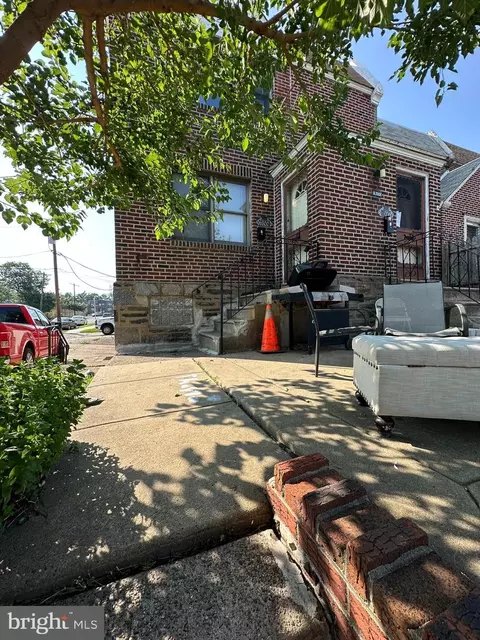 6300 Langdon St, Philadelphia, PA 19111