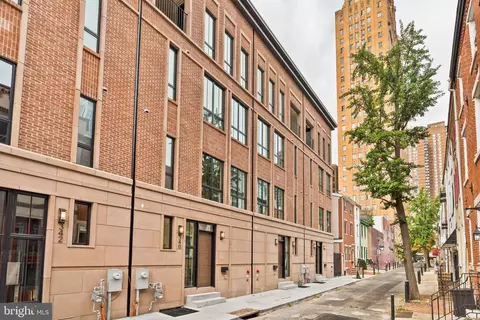338 S Hicks St, Philadelphia, PA 19102