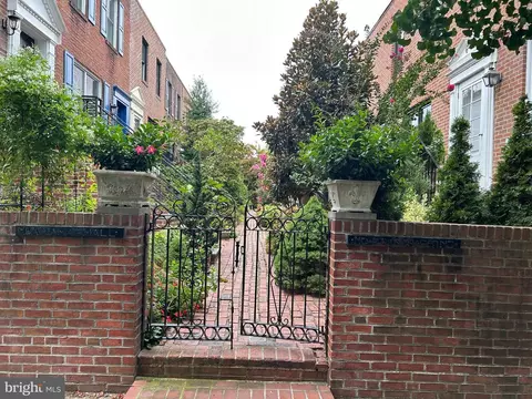 2508 Panama Mall, Philadelphia, PA 19103