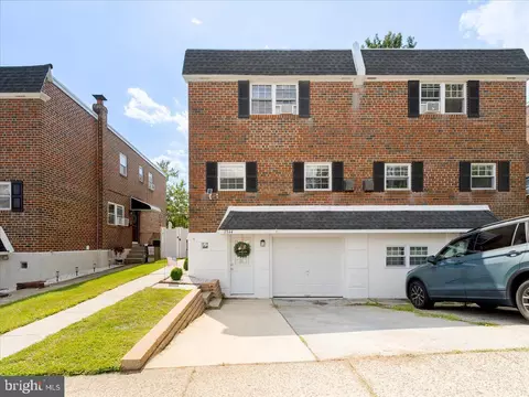 7344 Hiola Rd, Philadelphia, PA 19128
