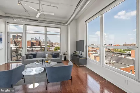 113 N Bread St #3E6, Philadelphia, PA 19106