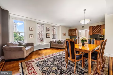 1901 Walnut St #5B, Philadelphia, PA 19103